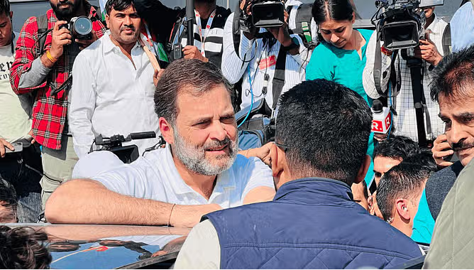 Rahul Gandhi Sambhal Live: बॉर्डरपरराहुलगांधीकोरोका, कार्यकर्ताकाहंगामा; दिल्ली-मेरठएक्सप्रेसवेबंद